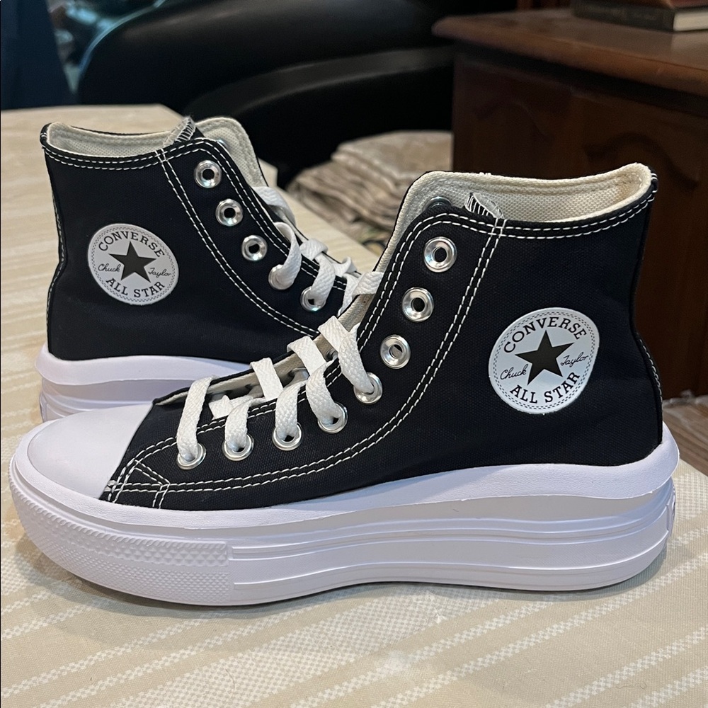 NEW Converse Chuck Taylor All Star Move 568497C Sneakers size 6 women’s - Picture 4 of 9